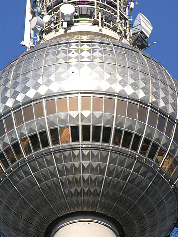 Fernsehturm und Neptunbrunnen Fotos