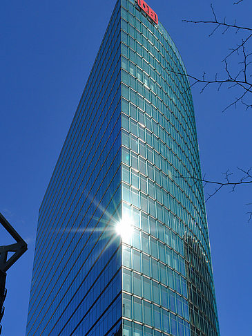 Hochhaus der Deutschen Bahn Fotos