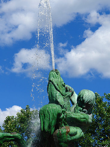 Fotos Brunnen auf dem Platz der Republik | Hamburg