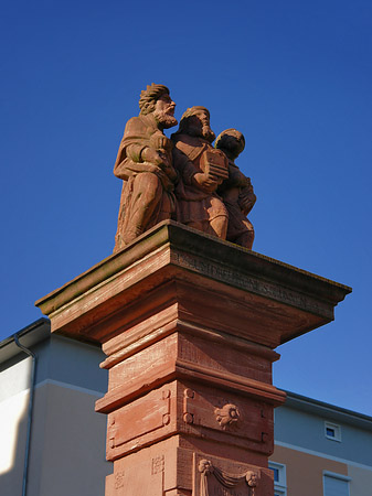 Dreikoenigsbrunnen Fotos