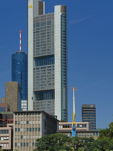 Commerzbank mit Maintower Fotos