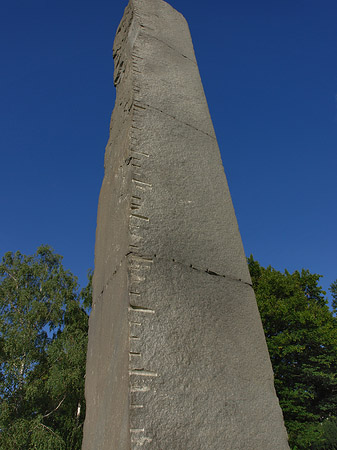 Städelsches Kunstinstitut mit Obelisk Foto 