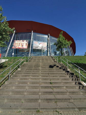 Fotos Kölnarena auf der Treppe | Köln