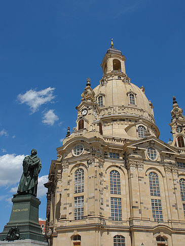 Frauenkirche und Lutherdenkmal Foto 