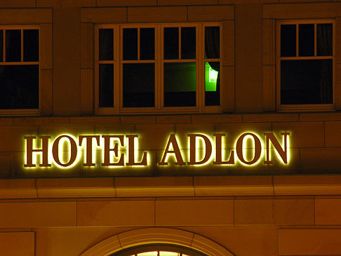 Foto Hotel Adlon bei Nacht