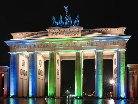 Brandenburger Tor bei Nacht Fotos