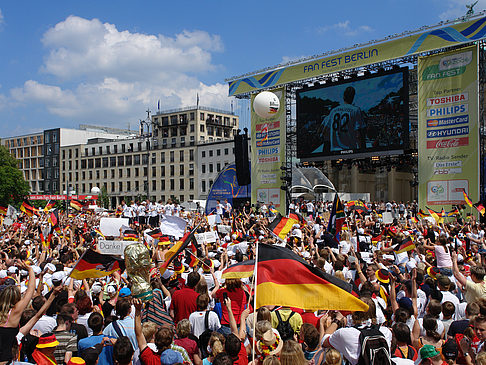 Leinwand und Fans Fotos