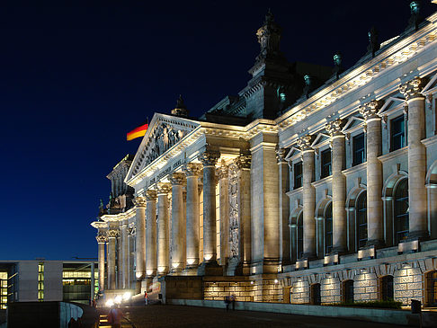 Reichstag bei Nacht