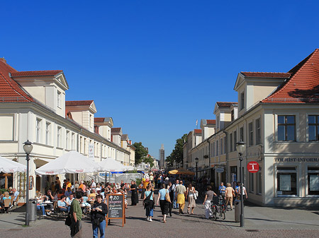 Fußgängerzone der Brandenburger Straße Foto 