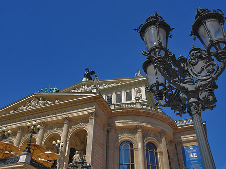 Fotos Alte Oper mit Laterne