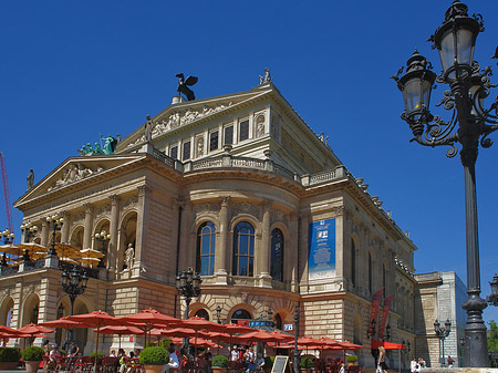 Fotos Oper mit Laterne