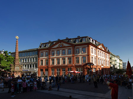 Haus zum Grimmvogel Fotos