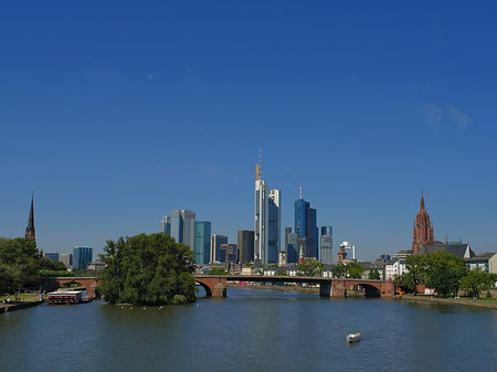 Fotos Skyline von Frankfurt mit Alter Brücke