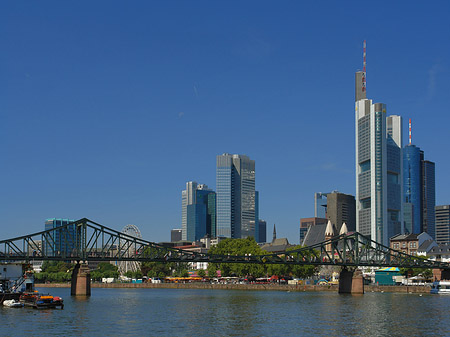 Fotos Skyline von Frankfurt mit eisernem Steg | Frankfurt am Main