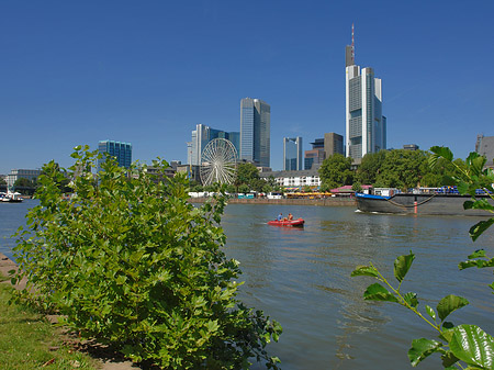 Fotos Skyline von Frankfurt mit Riesenrad