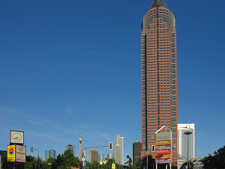 Fotos Messeturm auf der Theodor-Heuss-Allee