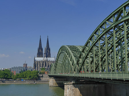 Hohenzollernbrücke am Kölner Dom