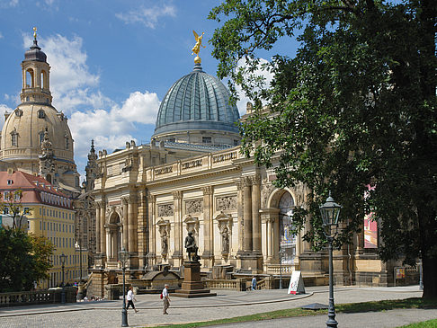 Frauenkirche und Kunstakademie Fotos