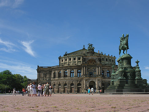 Fotos König-Johann-Statue mit Semperoper | Dresden